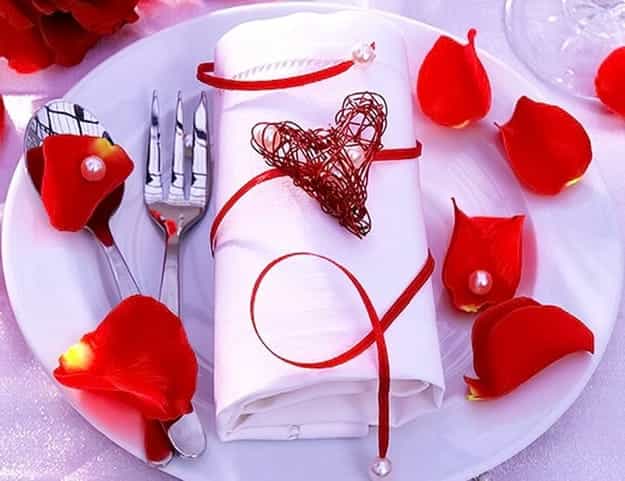 Valentine's Day Napkin Folding Ideas - Creative Ramblings