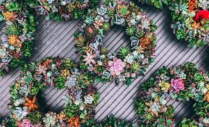 55 Creative Floral Arrangements, Inspiring Designs from Florists and ...