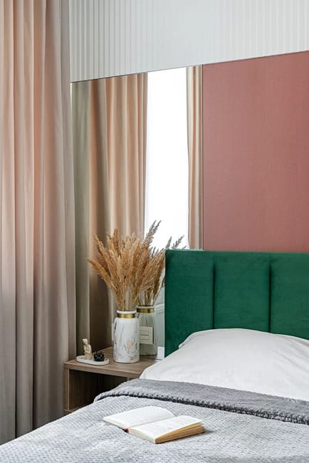 green pink bedroom colors