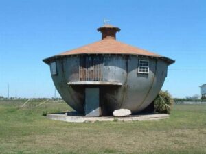 Unique House Designs, 55 Distinctive Architectural Creations