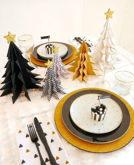 55 Christmas Table Setting Ideas, Traditional and Original Table