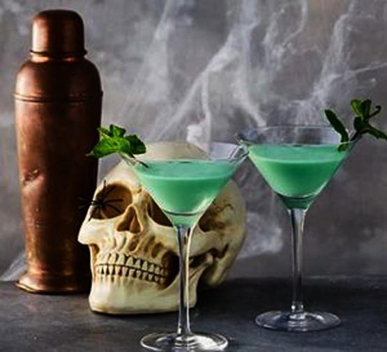 30 Halloween Party Ideas Colorful Drinks And Scary Decorations 30 Halloween Party Ideas Colorful Drinks And Scary Decorations