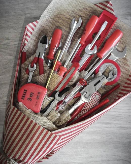 men bouquets tools