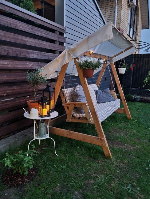 swing bench