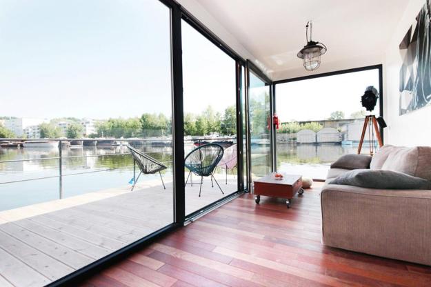 floating home interiors