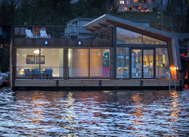 floating home design idea