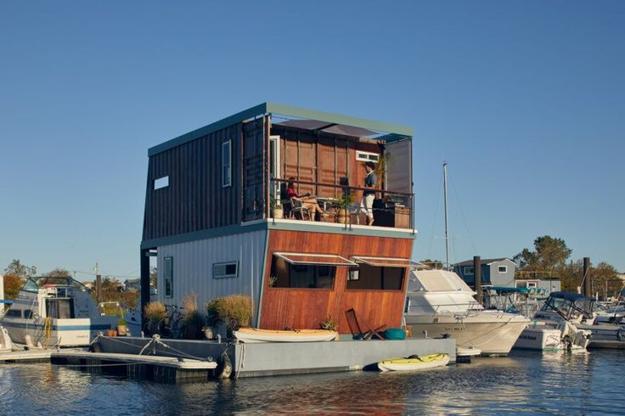 floating home design idea