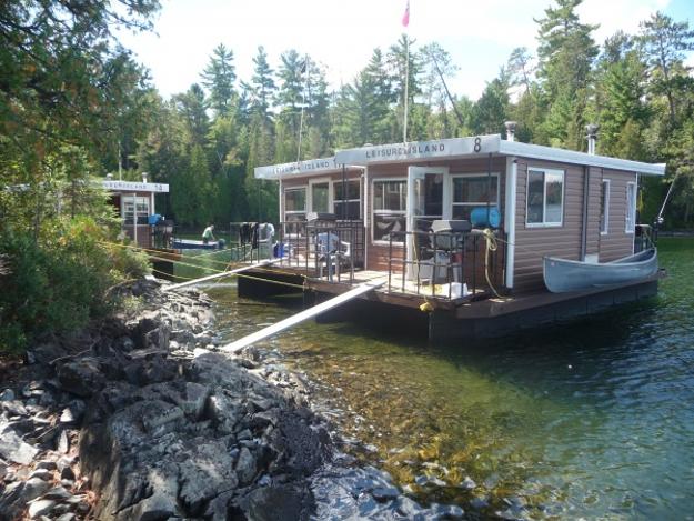 floating home design idea