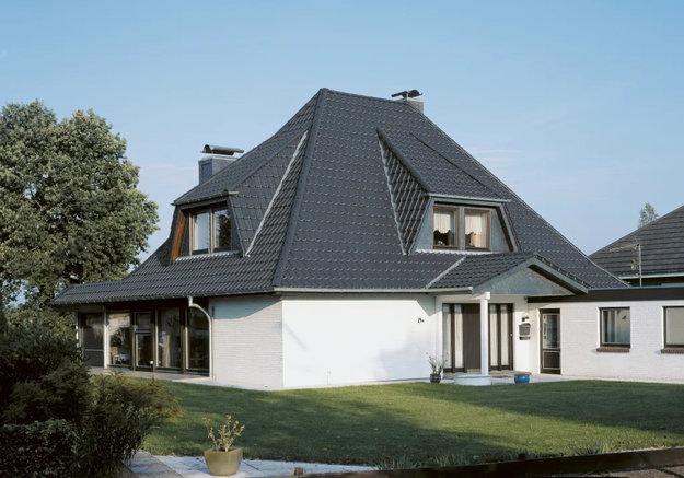complex roof design