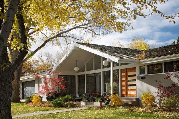 bungalows one story homes attached garages