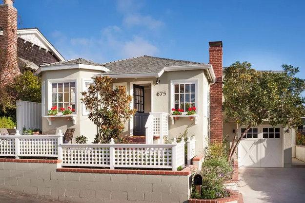 bungalows one story homes attached garages