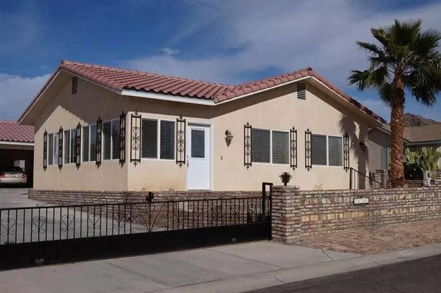 bungalows one story homes attached garages