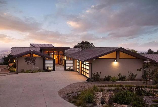 bungalows one story homes attached garages