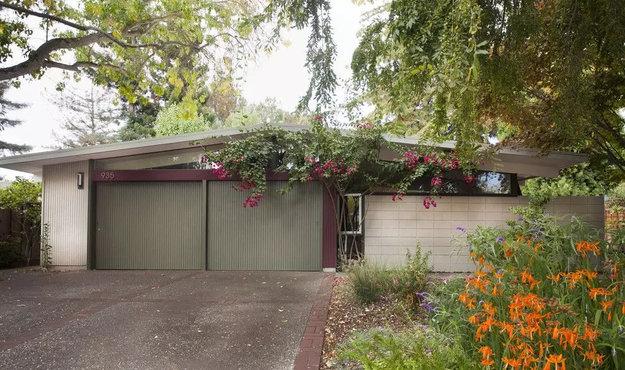 bungalows one story homes attached garages