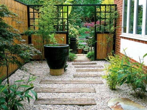 how to widen small long narrow backyard spaces