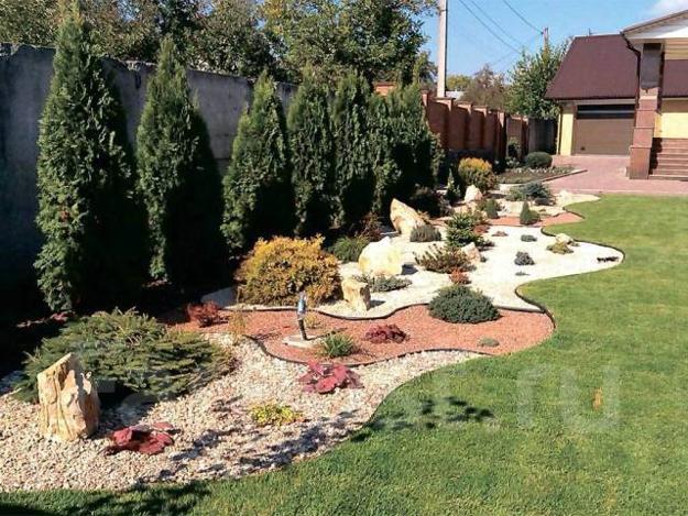how to widen small long narrow backyard spaces