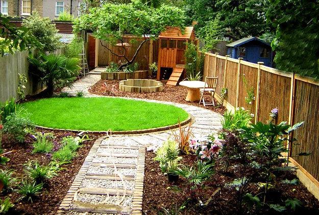how to widen small long narrow backyard spaces