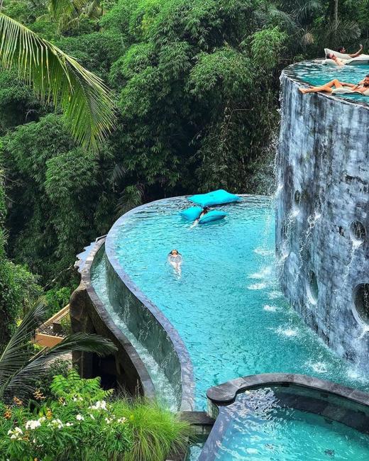 zero edge waterfall pool