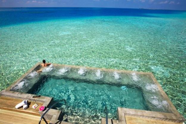 unique water features swimming pool designs