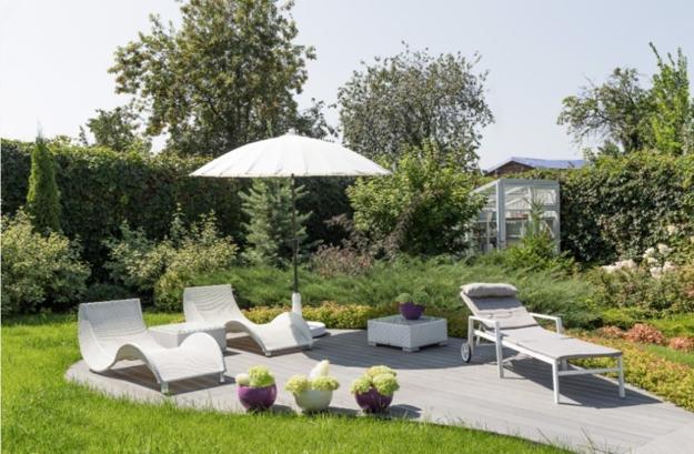 tranquil spots yard landscaping ideas