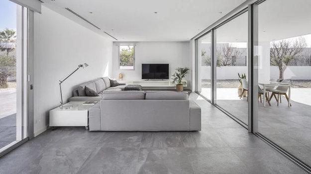 simplified interior decorating ideas clutter free rooms