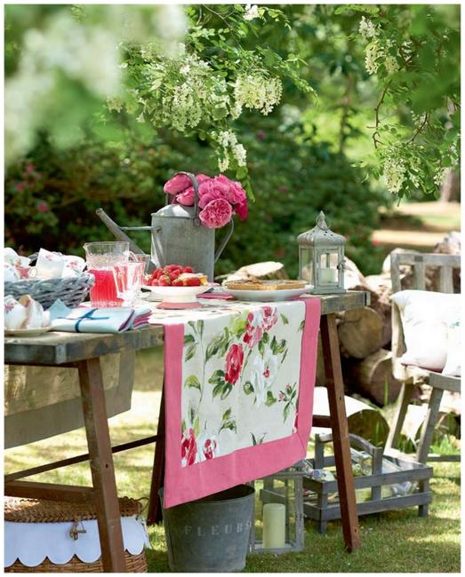 outdoor dining party decorations holiday tables