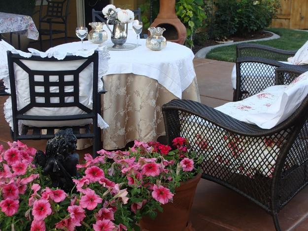 outdoor dining party decorations holiday tables