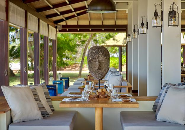 outdoor dining party decorations holiday tables