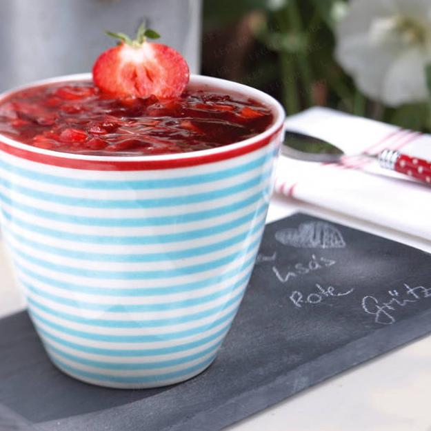 red white table setting strawberry accents
