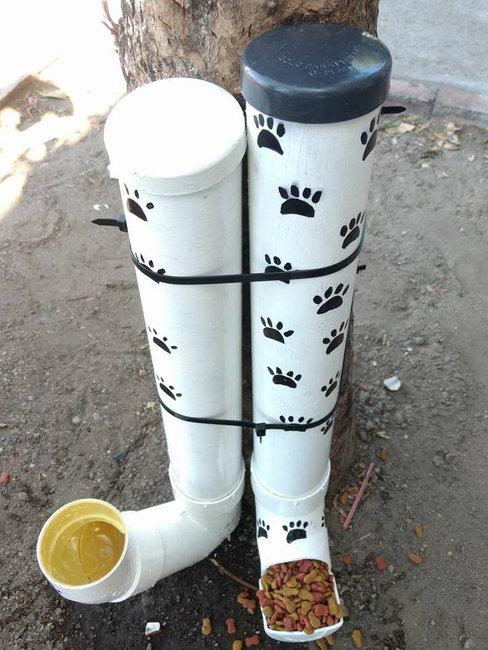 cat feeder toy furniture