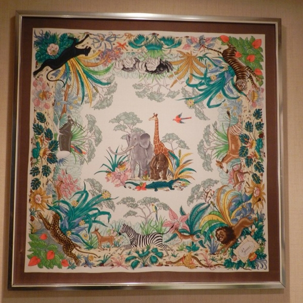 beautiful wall decorating ideas silk fabrics
