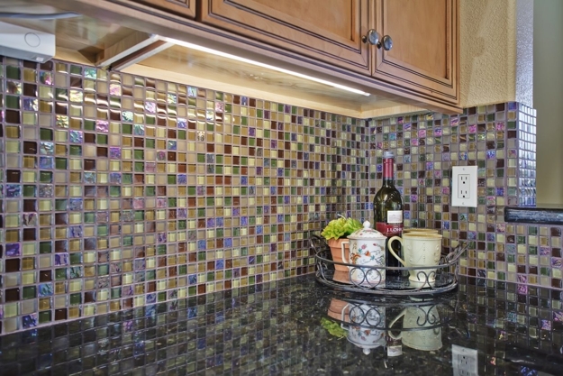glass tiles modern kitchen wall designs