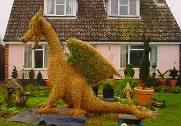 creative topiary themes unique yard decorations