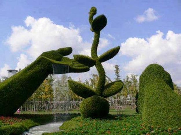 creative topiary themes unique yard decorations