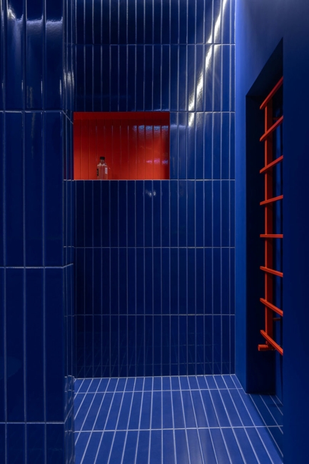 blue shower design