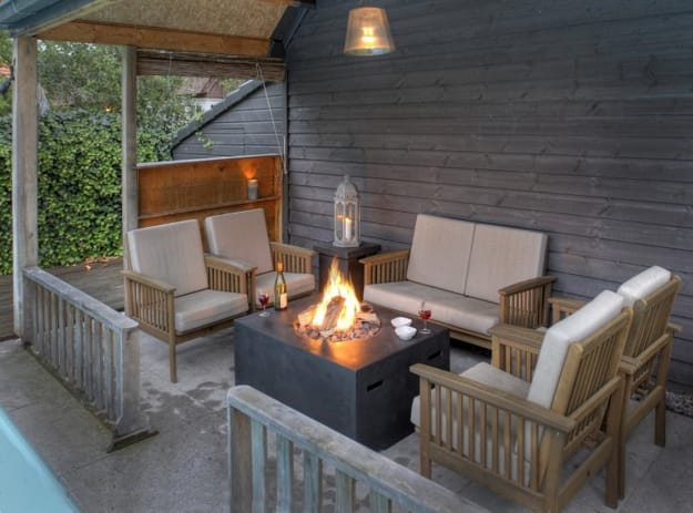 outdoor seating area backyard ideas