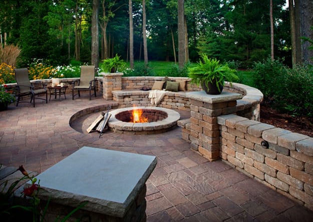 outdoor seating area backyard ideas