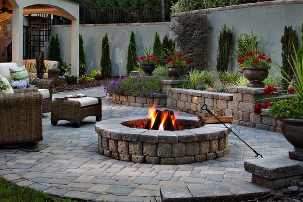 outdoor seating area backyard ideas