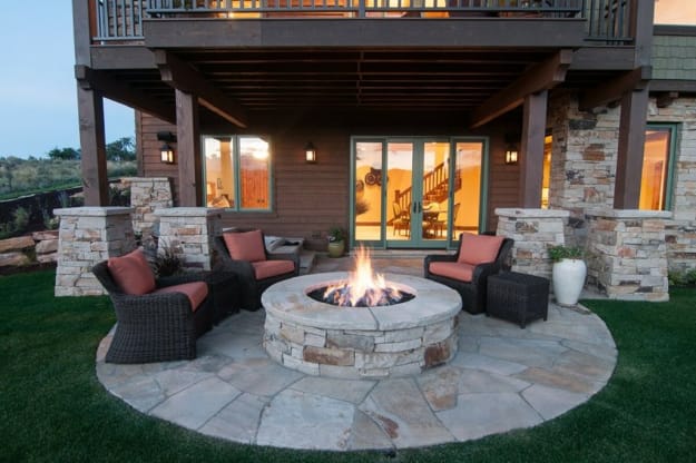 outdoor seating area backyard ideas