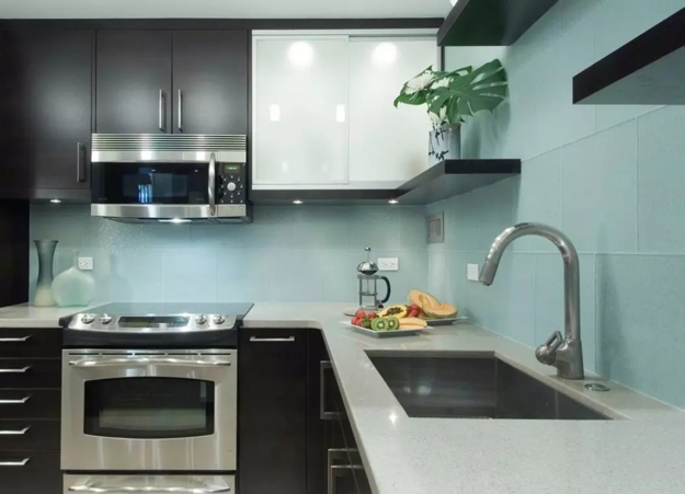 glass tiles modern kitchen wall designs