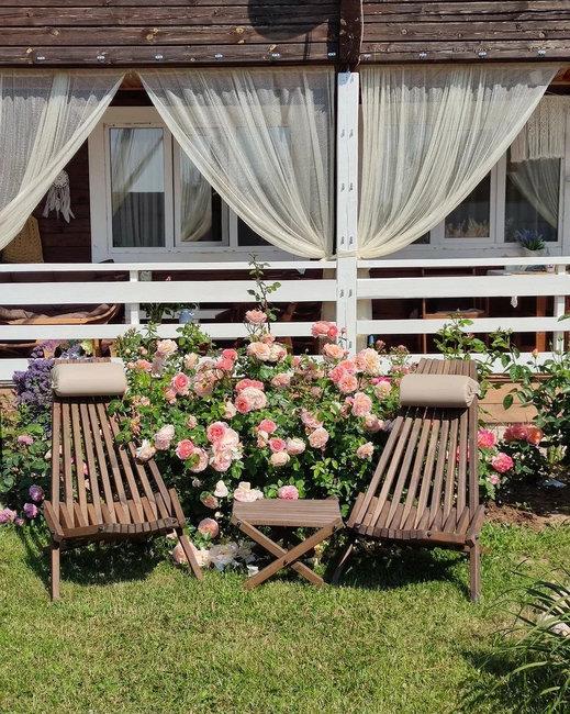 cozy two seats in romantic small spaces