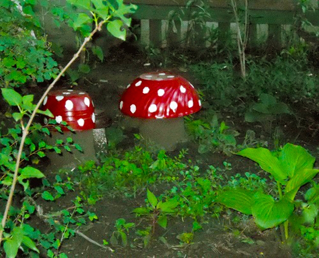 diy plastic garden decorations planters