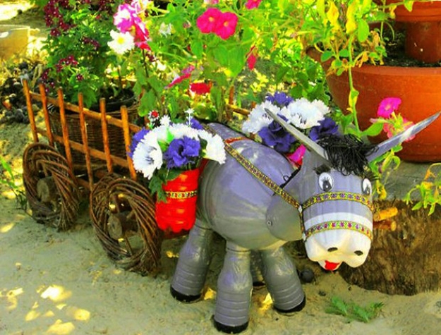 diy plastic garden decorations planters