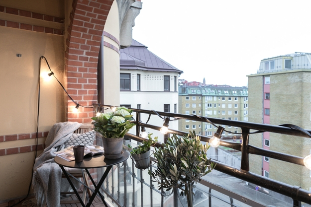 brick balcony walls