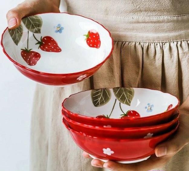 berry inspired table decor ideas