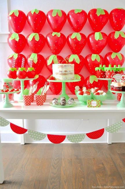 berry inspired table decor ideas