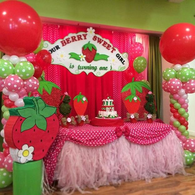 berry inspired table decor ideas