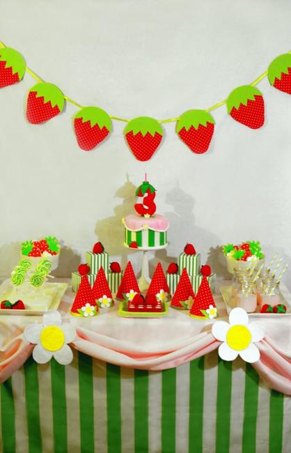 berry inspired table decor ideas