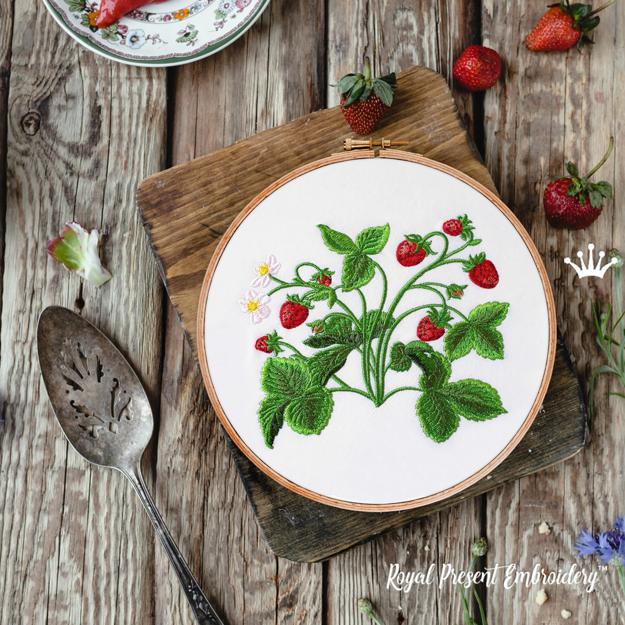 berry inspired table decor ideas