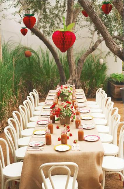 berry inspired table decor ideas